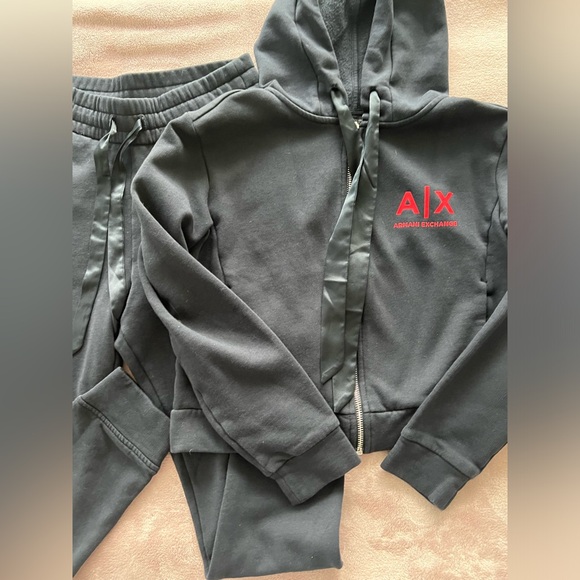 Tracksuit - Picture 2 of 7